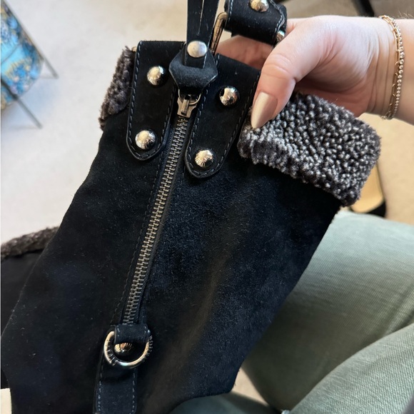 Stuart Weitzman black suede shoulder bag with sherpa - Picture 10 of 12